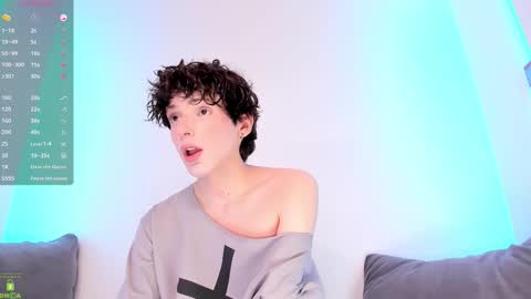 Snapshot of colestorm chatting on 17, 10, 2025 COLE online show from 17, 10, 2025