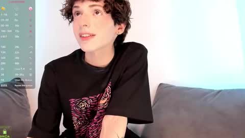 Snapshot of colestorm chatting on 18, 10, 2025 COLE online show from 18, 10, 2025