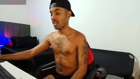 Snapshot of colinlatinbrown chatting on 15, 4, 2026 IG online show from 15, 4, 2026