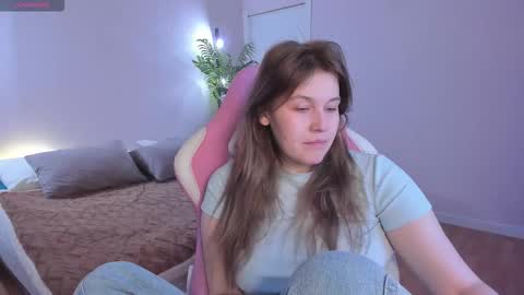 Snapshot of colleen_blake chatting on 3, 11, 2025 Collen Mon Tue Wed Thu Fri GMT 3 0300am - 0900am online show from 3, 11, 2025