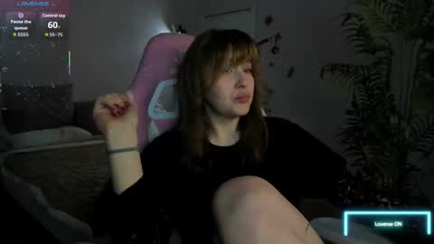 Snapshot of colleen_blake chatting on 12, 1, 2026 Collen Mon Tue Wed Thu Fri GMT 3 0300am - 0900am online show from 12, 1, 2026