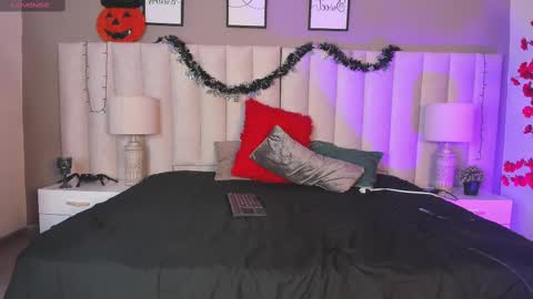 college_muscle_ass online show from 24, 10, 2025