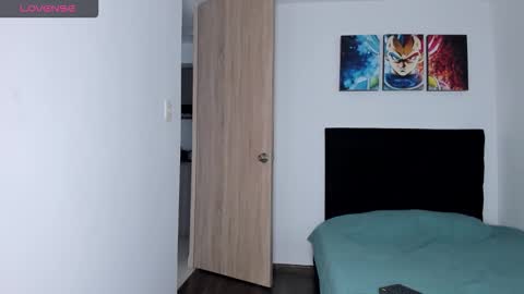 college_muscle_ass online show from 10, 1, 2026