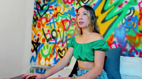 Snapshot of collins_aria chatting on 10, 4, 2026 valentina online show from 10, 4, 2026