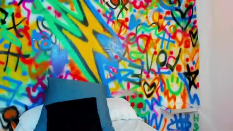 Snapshot of collins_aria chatting on 12, 4, 2026 valentina online show from 12, 4, 2026