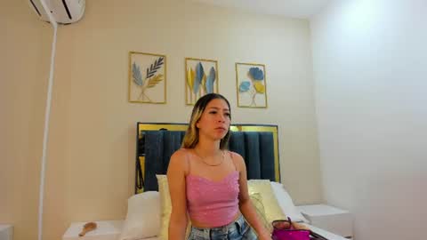 Snapshot of collins_aria chatting on 29, 6, 2026 valentina online show from 29, 6, 2026
