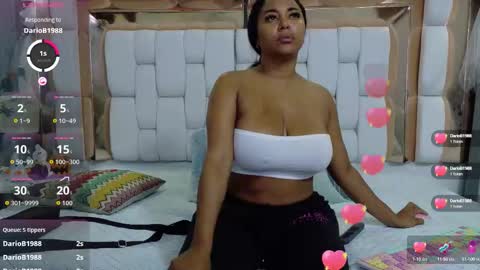 Snapshot of colombia_mommy_ chatting on 12, 10, 2025  GRETCHEN  online show from 12, 10, 2025