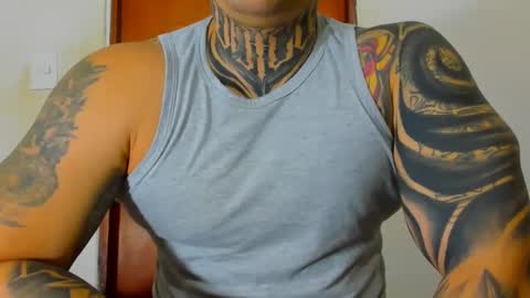 Snapshot of colombian_monster_cock chatting on 7, 10, 2025 camilo online show from 7, 10, 2025
