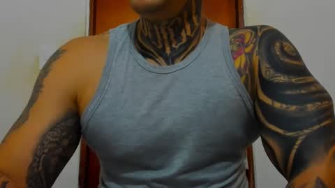 Snapshot of colombian_monster_cock chatting on 7, 10, 2025 camilo online show from 7, 10, 2025