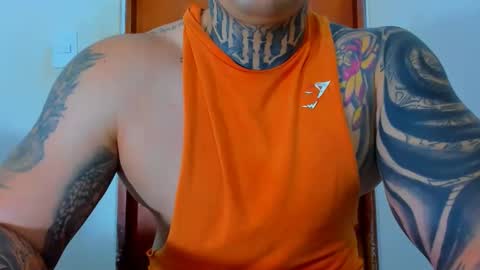 Snapshot of colombian_monster_cock chatting on 18, 10, 2025 camilo online show from 18, 10, 2025