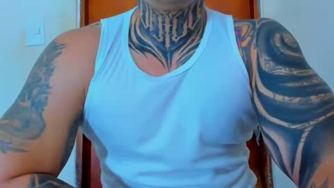 Snapshot of colombian_monster_cock chatting on 24, 10, 2025 camilo online show from 24, 10, 2025