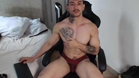 Snapshot of colombianmuscle8 chatting on 5, 2, 2025 colombianmuscle8 online show from 5, 2, 2025