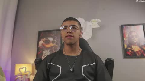 Snapshot of colstorw_ chatting on 13, 3, 2026 colstorw_ online show from 13, 3, 2026