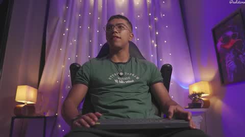 Snapshot of colstorw_ chatting on 18, 3, 2026 colstorw_ online show from 18, 3, 2026