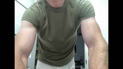 Snapshot of coltoncummings9 chatting on 27, 9, 2025 Colton Cummings online show from 27, 9, 2025