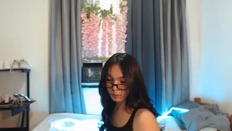 come_wet_me online show from 12, 3, 2025