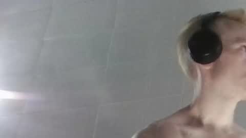 Snapshot of comecontrol chatting on 27, 10, 2025 comecontrol online show from 27, 10, 2025