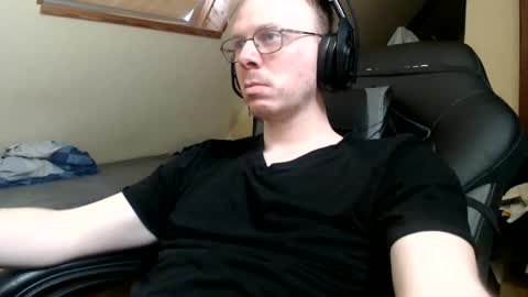 Snapshot of commanderchip chatting on 1, 3, 2025 commanderchip online show from 1, 3, 2025