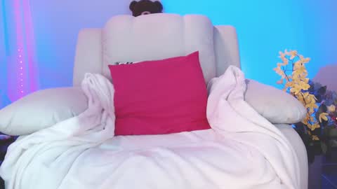 Ariane... online show from 10, 12, 2024