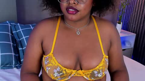 Snapshot of conielaurenth chatting on 13, 1, 2025 conielaurenth online show from 13, 1, 2025