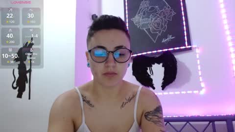lyan onlyfans n linda online show from 1, 1, 2025