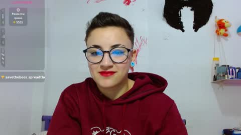 lyan onlyfans n linda online show from 17, 1, 2025