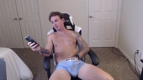 Snapshot of connor_hart chatting on 28, 1, 2025 Connor Hart online show from 28, 1, 2025