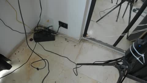 connor_stone_ online show from 4, 12, 2025