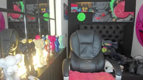 connor_stone_ online show from 16, 12, 2025