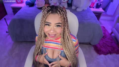 Snapshot of conny_curly chatting on 5, 1, 2025 Conny online show from 5, 1, 2025