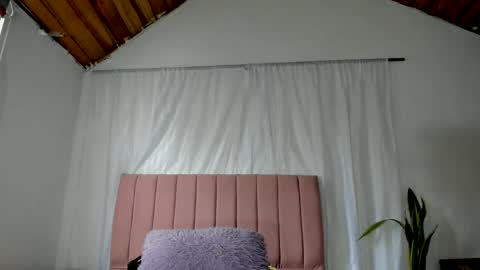 conyabril online show from 11, 5, 2026