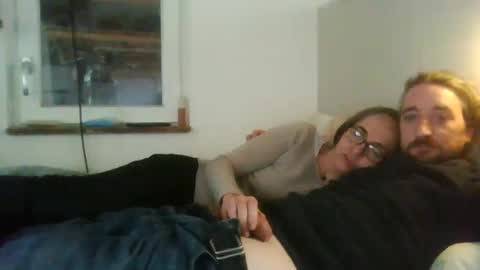 Snapshot of coolnsexy22 chatting on 19, 1, 2025 Couple22 online show from 19, 1, 2025