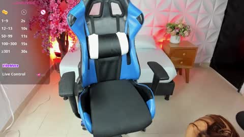  CORA  online show from 14, 12, 2024