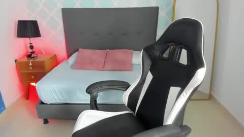  CORA  online show from 13, 9, 2025