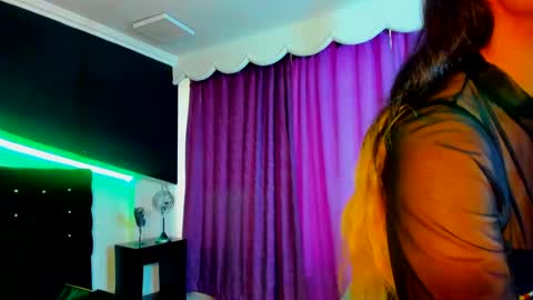 Coral  online show from 5, 3, 2025