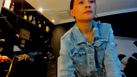 Coral  online show from 7, 3, 2025