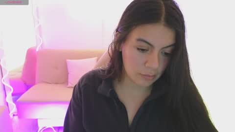 Carolina  online show from 12, 3, 2025