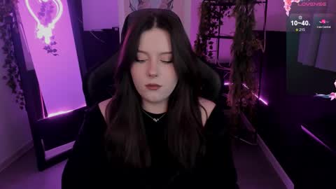 Snapshot of coralinekeyns chatting on 26, 9, 2025 little girl who is always right or Coraline online show from 26, 9, 2025