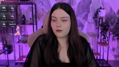 Snapshot of coralinekeyns chatting on 17, 10, 2025 little girl who is always right or Coraline online show from 17, 10, 2025