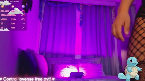 Coral Stefani online show from 6, 1, 2025