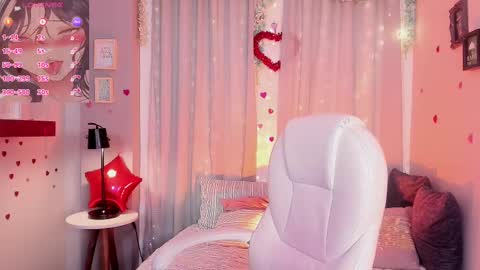 Coral Stefani online show from 4, 3, 2025