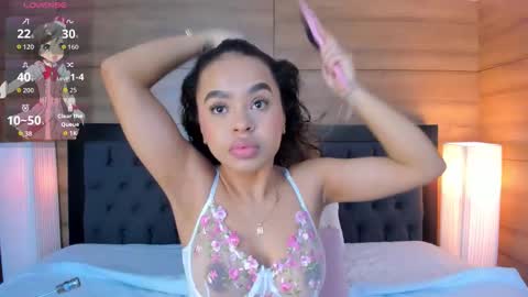 Snapshot of coralineross_ chatting on 3, 2, 2026 coralineross_ online show from 3, 2, 2026
