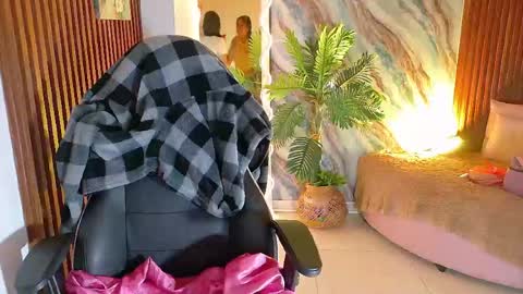 corall_tay1 online show from 21, 5, 2026
