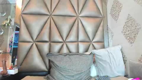 Cori  online show from 9, 10, 2025