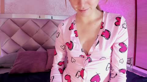 Corine online show from 8, 2, 2025