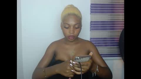 Snapshot of cornxcunt chatting on 20, 10, 2025 cornxcunt online show from 20, 10, 2025