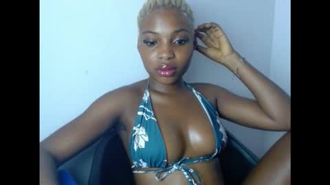 Snapshot of cornxcunt chatting on 27, 10, 2025 cornxcunt online show from 27, 10, 2025