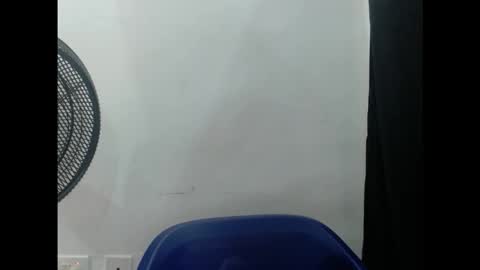 Snapshot of cornxcunt chatting on 29, 10, 2025 cornxcunt online show from 29, 10, 2025