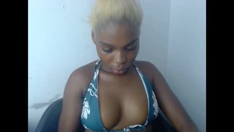 Snapshot of cornxcunt chatting on 5, 11, 2025 cornxcunt online show from 5, 11, 2025