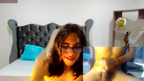 Snapshot of cory_hott_ chatting on 8, 11, 2025 cory_hott_ online show from 8, 11, 2025